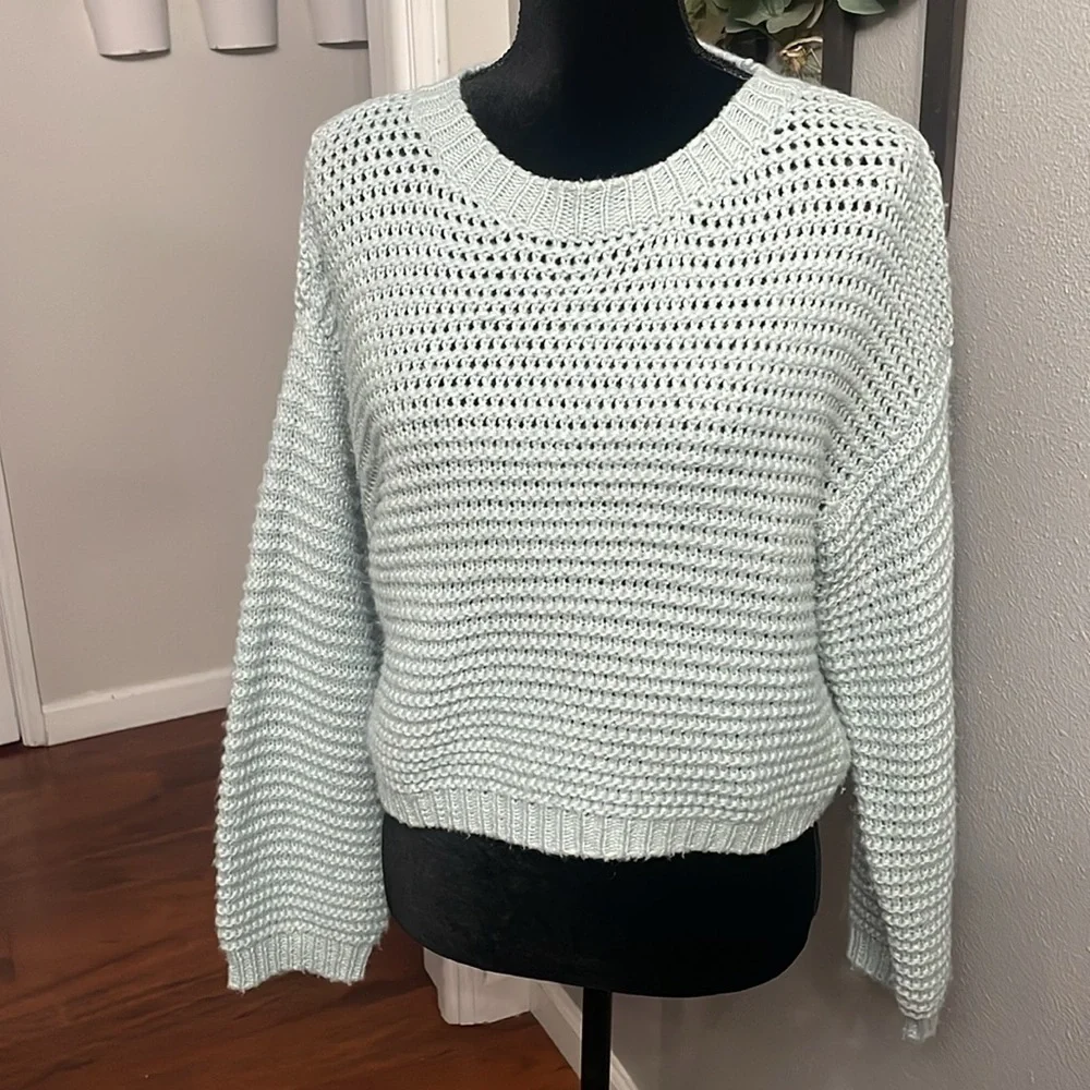 Forever 21 Women’s Knit Sweater Cropped Light Turquoise Relaxed Fit